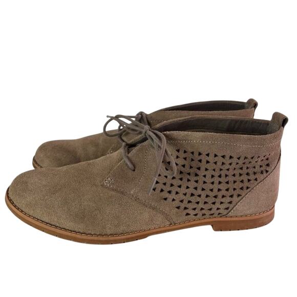Söfft Shoes - EURO SOFT By SOFFT Shoes Womens US 9.5M Tan Perforated Suede Lace Up Chukka